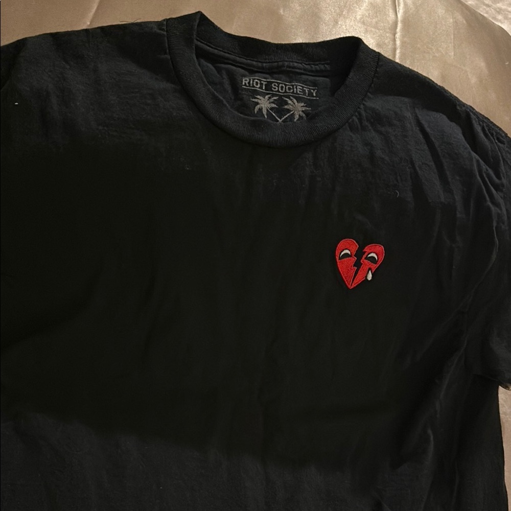 Riot Society Black Short Sleeve Tee with Heart Design